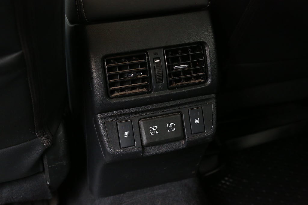 Subaru Outback 2,5i 175hk Summit AWD Taklucka H/K Skinn Extraljus Drag