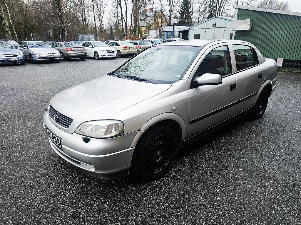 Opel Astra Sedan 1.4 Manuell, 5-trinn, 90hk, 2000