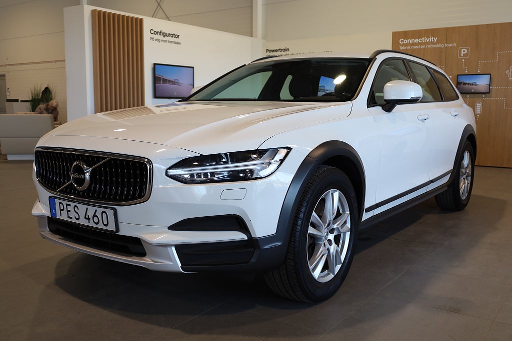 Volvo V90 Cross Country D4 AWD Business Geartronic Navi Drag VOC K-Rem 2018