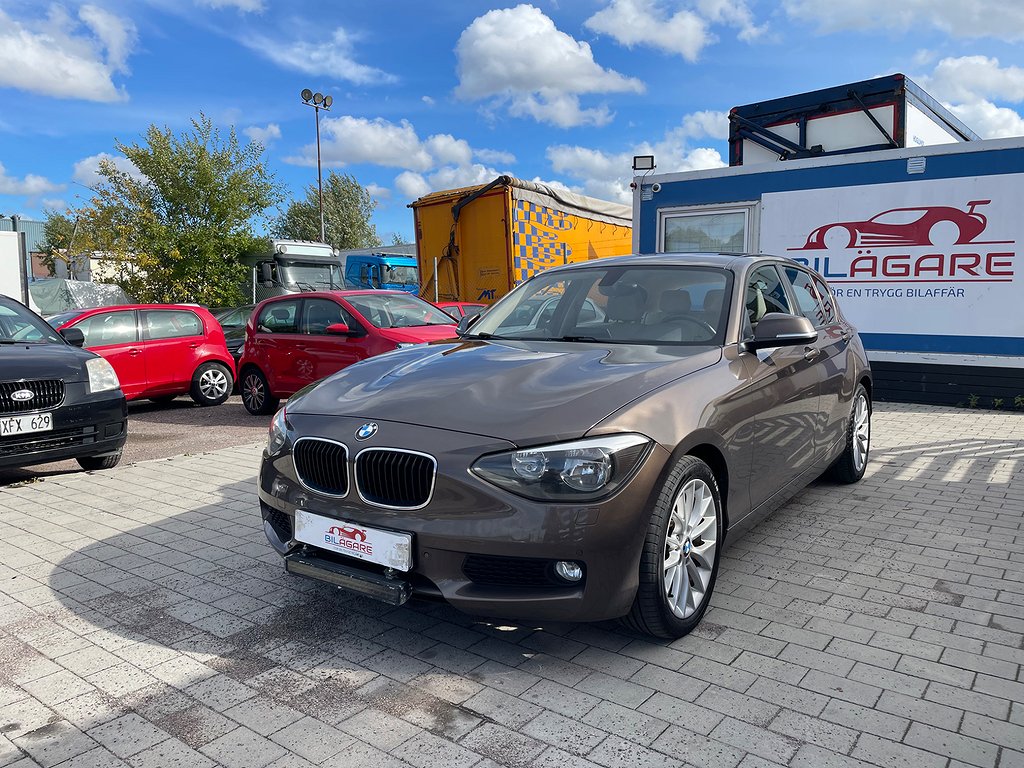 BMW 118 d 143hk NYSERVAD NYBESIKTAD SVhjul Keyless Bluetooth