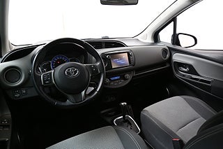 Halvkombi Toyota Yaris 13 av 23