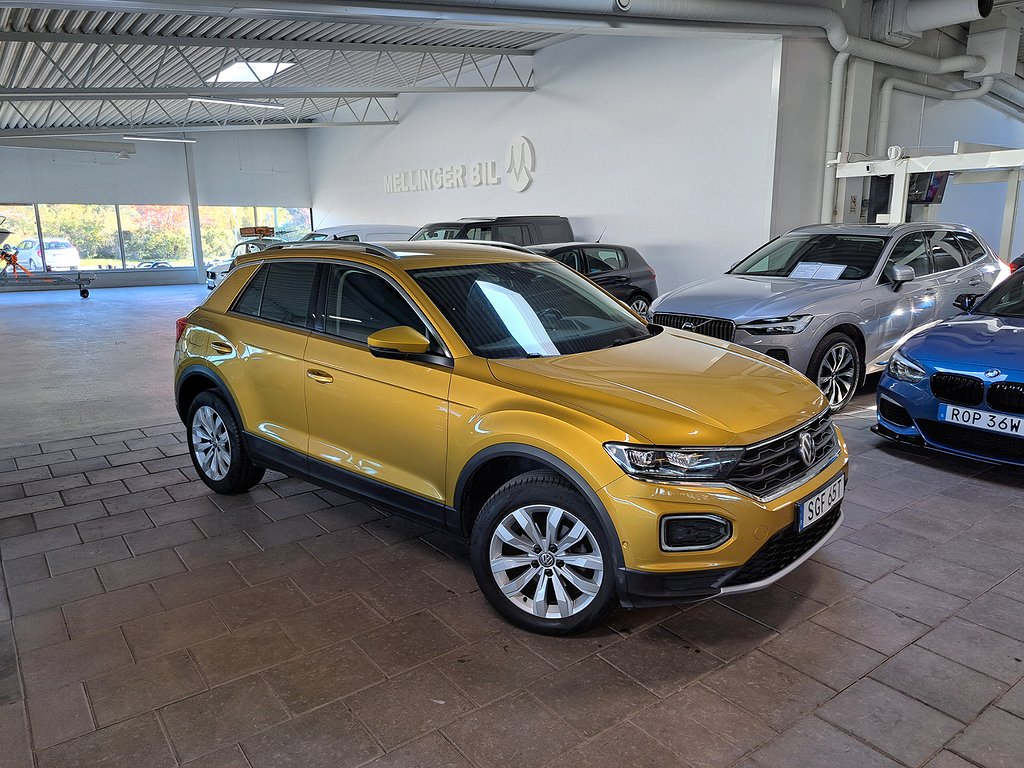 Volkswagen T-Roc 1.5 TSI 150hk Pluspkt Värmare Beats Drag