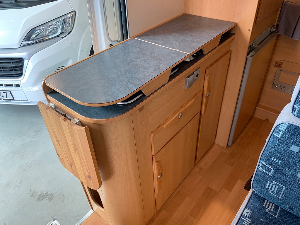 Adria Twin M  / Cykelställ / Solcell / Under 6m - Adria