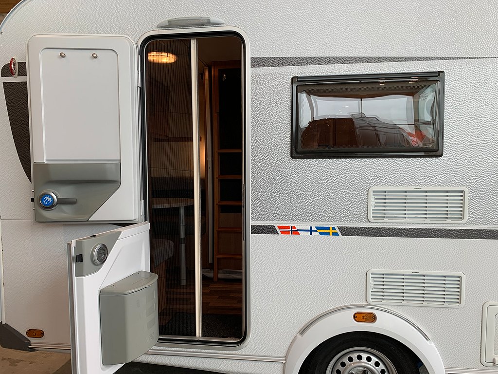 Knaus Sport  400 LK / Mover / Solcell / Markis / Barnkammare - Knaus