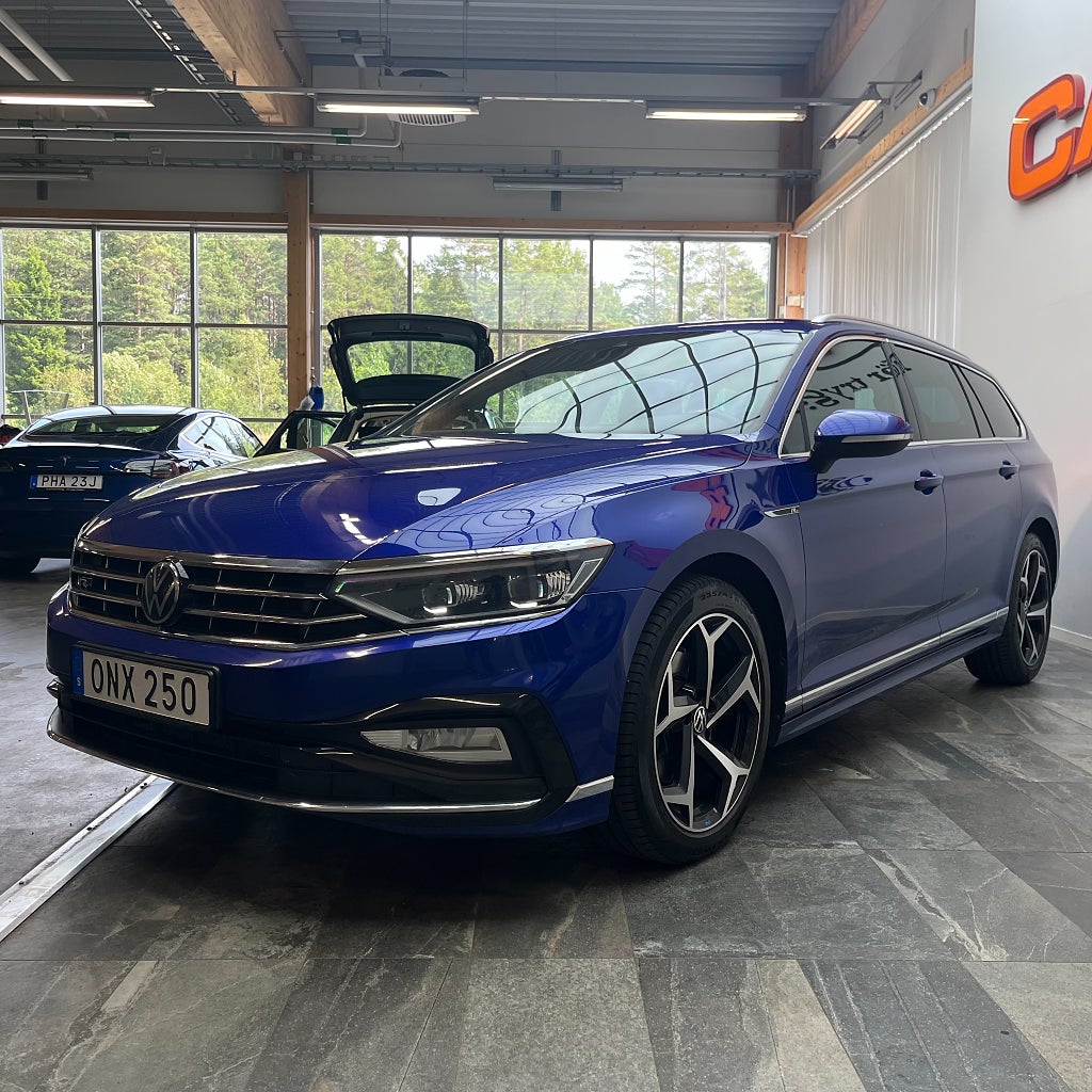 Volkswagen Passat SC 2.0 TDI 4M GT R-Line Backkamera Värmare Apple Drag