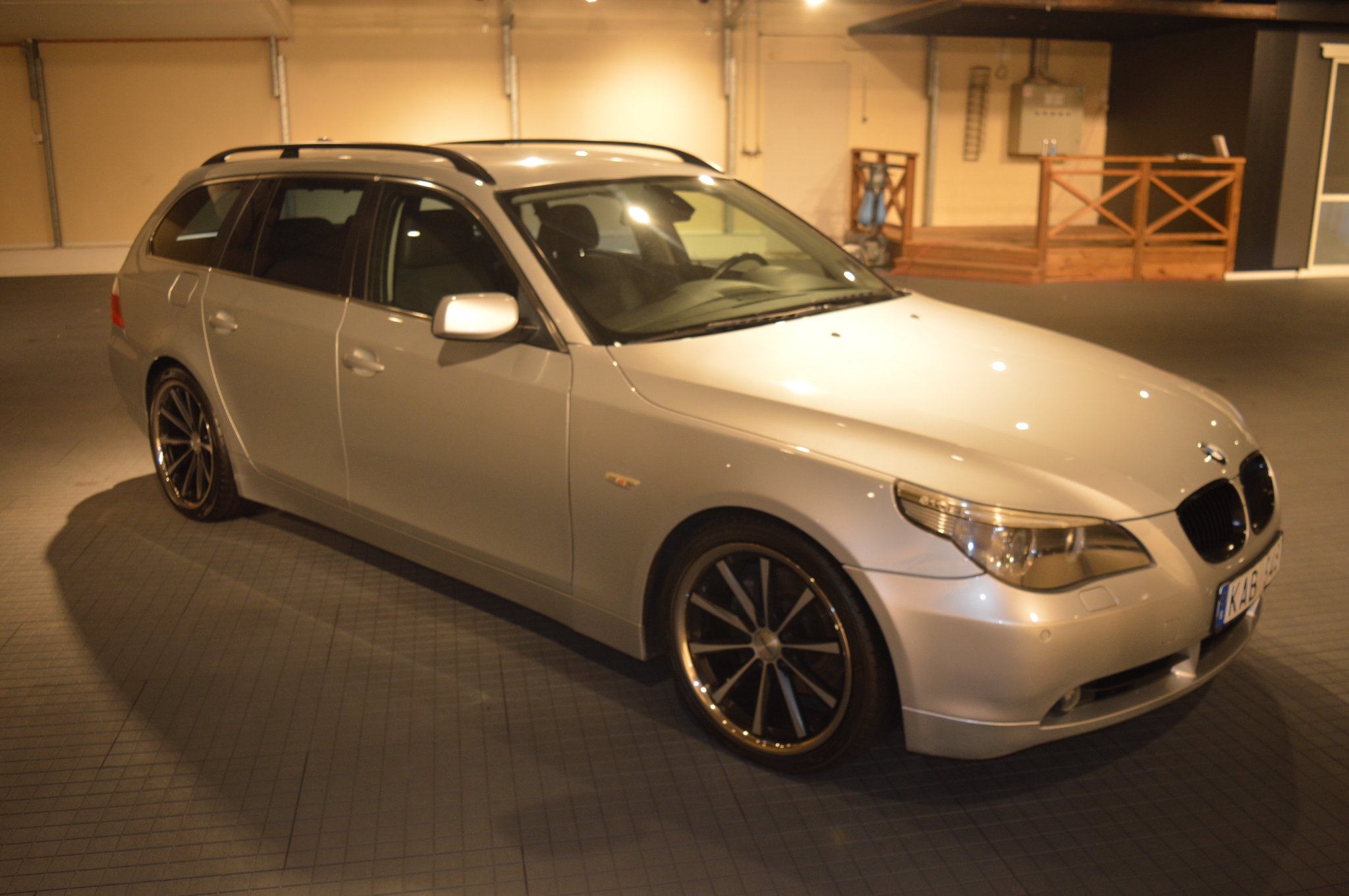 BMW 530 d Touring Euro 4 2005, kuva 2/35