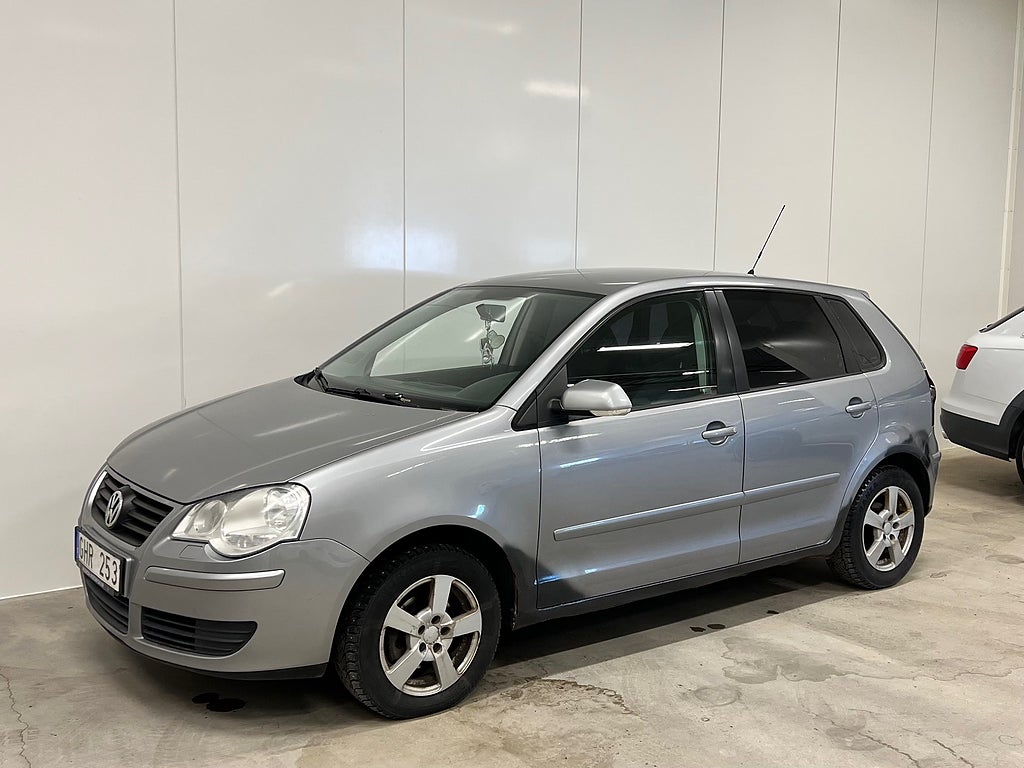 Volkswagen Polo 5-dörrar 1.4 80hk Comfortline Besiktad tom 2026-12-31