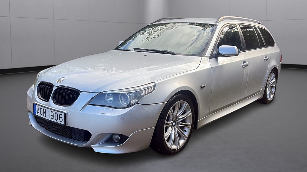 BMW 523i Touring M Sport, Nybesiktad, Nyservad