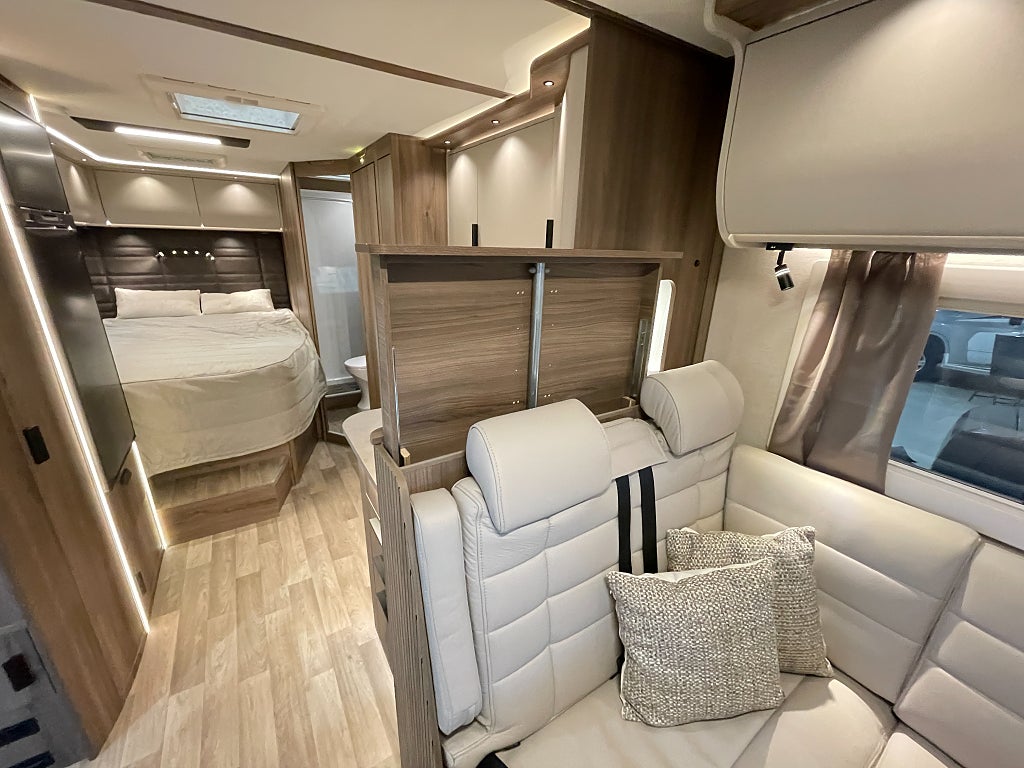 Kabe TMX 810 LXL /Cinderella/ALDE/5 bältad/Automat/Mercedes - Kabe