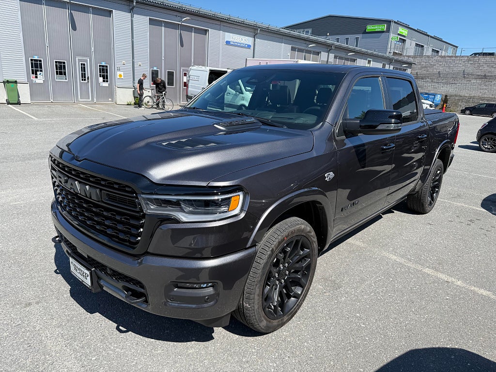 Dodge Ram 1500 HEMI V8 !!! Limited Night Edition Sverige Premiär!