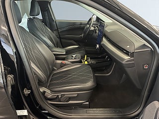 Ford Mustang Mach-E Standard Range S&V-hjul/MOMS/360kam/Carplay/B&O/Skinn – bild 10