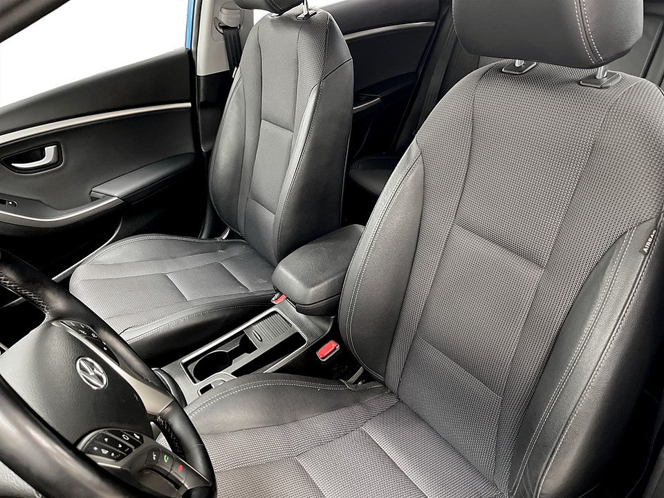 Bild på Hyundai i30 Comfort 5D 1.6 GDI 135hk B-KAMERA NAVI