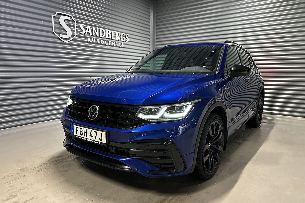 Volkswagen Tiguan 2.0 TDI 4M R-Line Black Backkamera Värmare HuD Drag