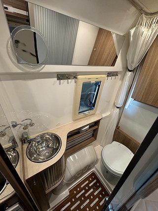Husbil-halvintegrerad Rapido Van 56 130HK Automat 12 av 19