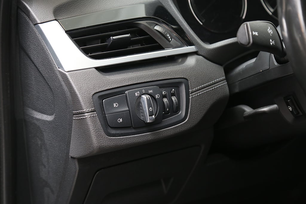 BMW X1 xDrive25e Plug-in xLine Aut Navi Kamera Drag