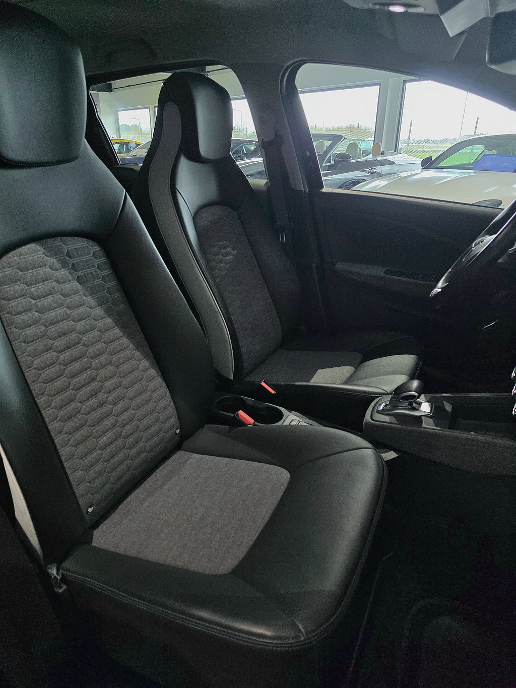 Renault Zoe R135 52 kWh 136hk 2020 Friköpt batteri - bild 17