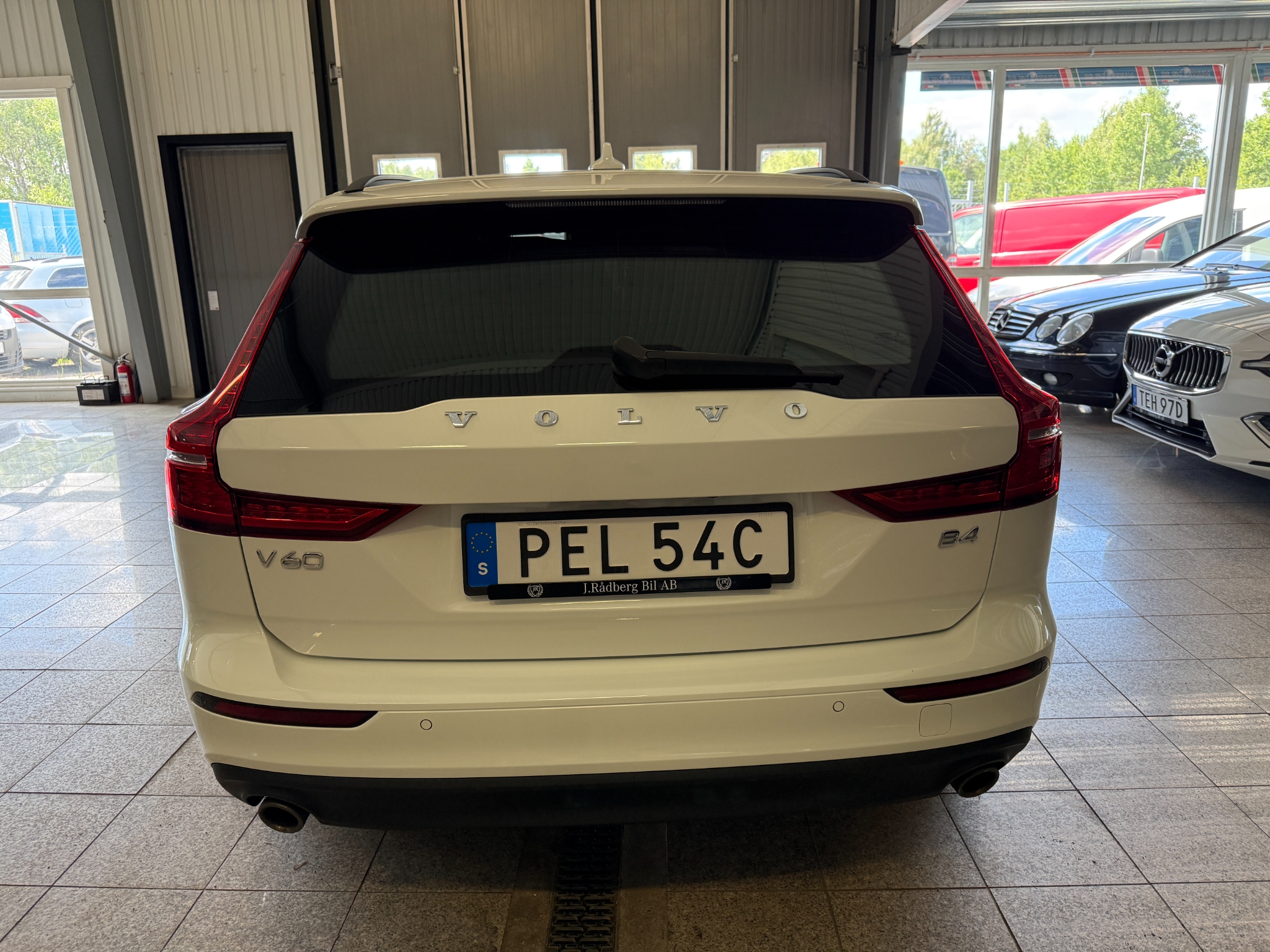 Volvo V60 B4 (D4) 2022, bild 4/49