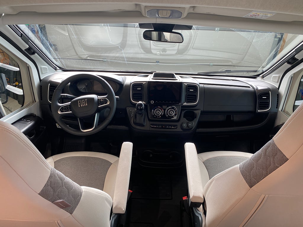 Adria Matrix 670 SL 60 Y / Vårmässa 20–22 mars – Påfyllt lager! - Adria