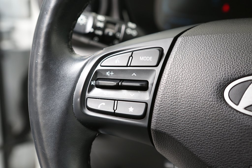 Hyundai i10 1,0 blue Essential 5D CarPlay Bluetooth 2024