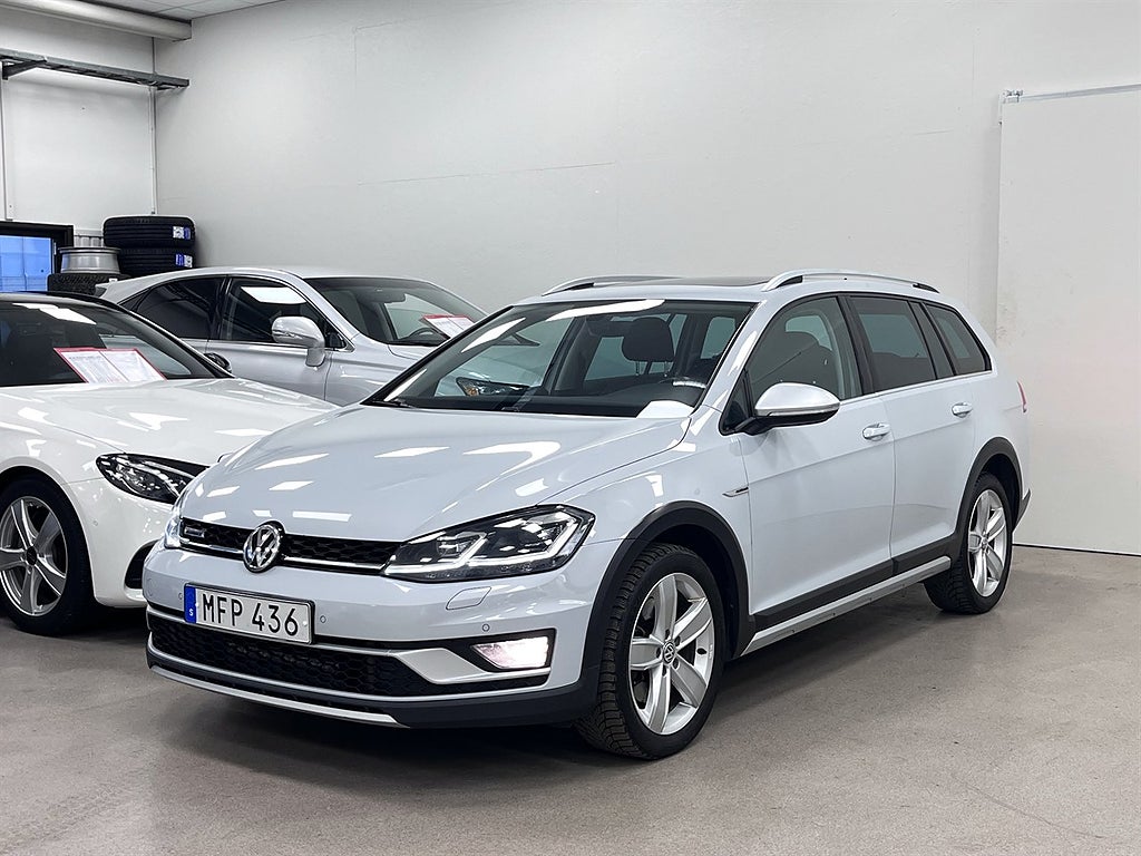 Volkswagen Golf ALLTRACK 4-MOT PANORAMA VÄRMARE DRAG KAMERA
