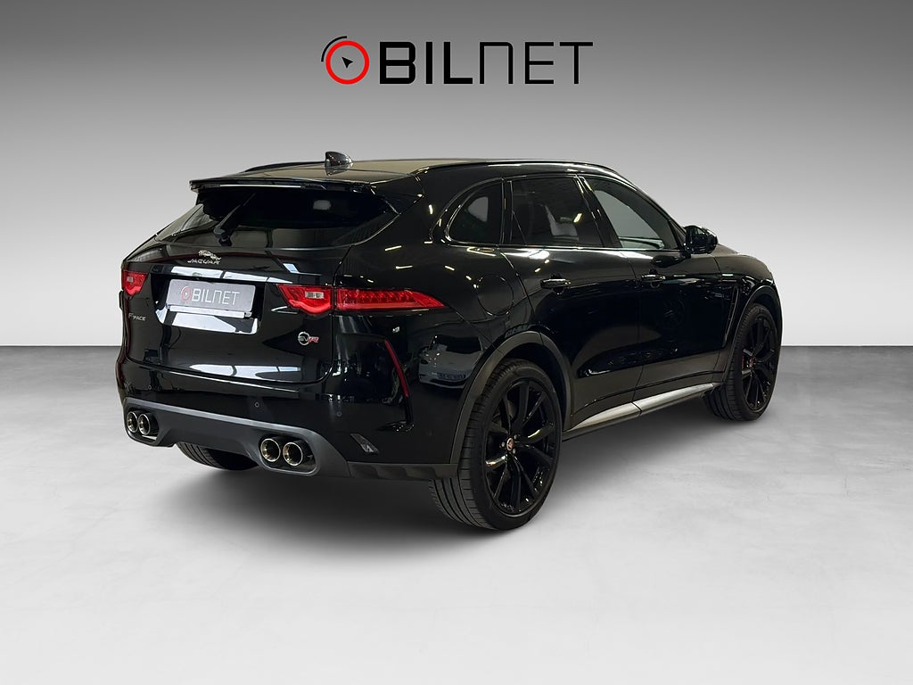 Jaguar F-Pace SVR 550hk *3,99%* Meridian Pano Sportavgas Sv-Såld