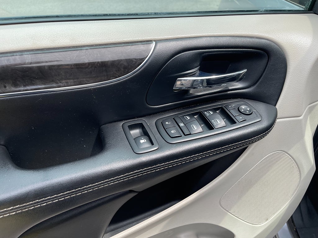 Chrysler Town & Country 3.6 V6 Flex Fuel STOW 'n Go