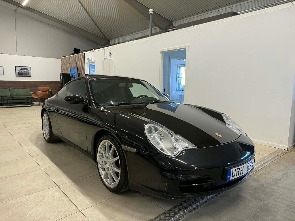 Porsche 911 Carrera Facelift 320 HK // Endast sommarkörd