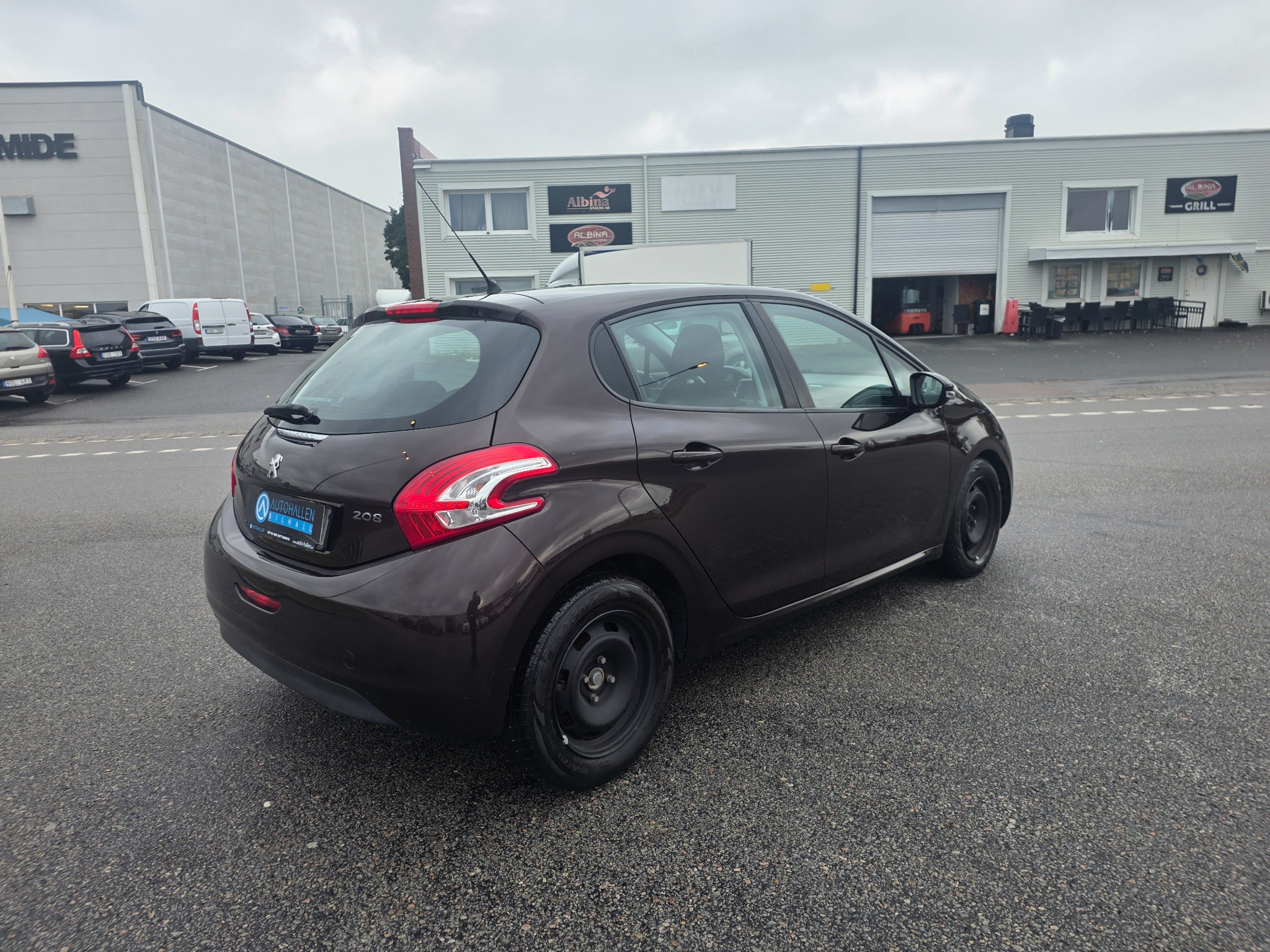 Peugeot 208 2012, kuva 7/33