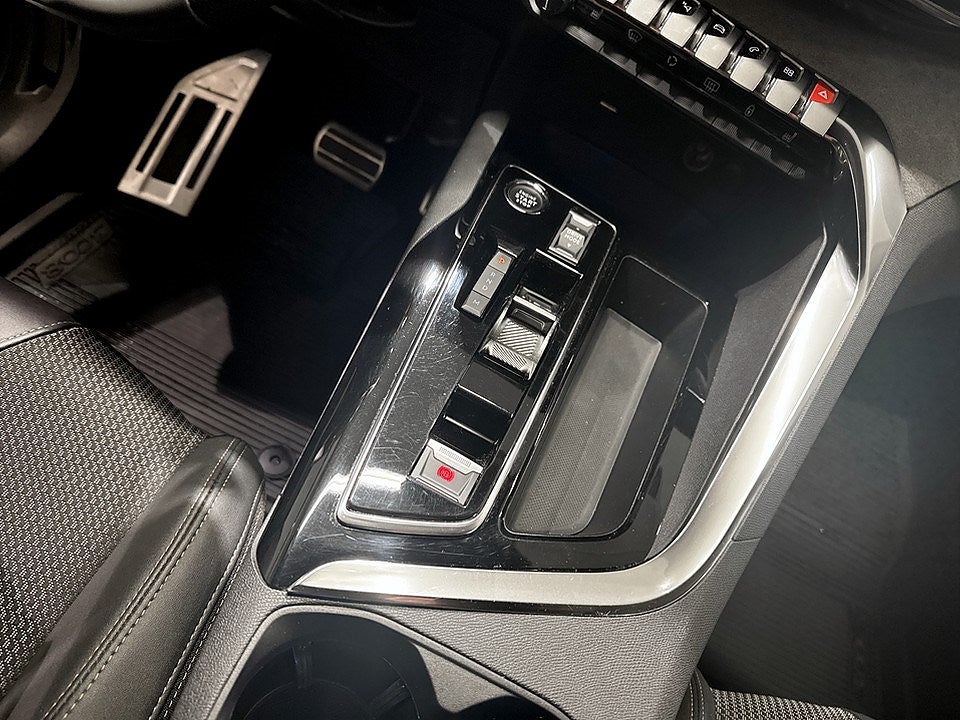 Bild på Peugeot 3008 GT 1.2 PT 130hk Aut - B-KAMERA, CARPLAY