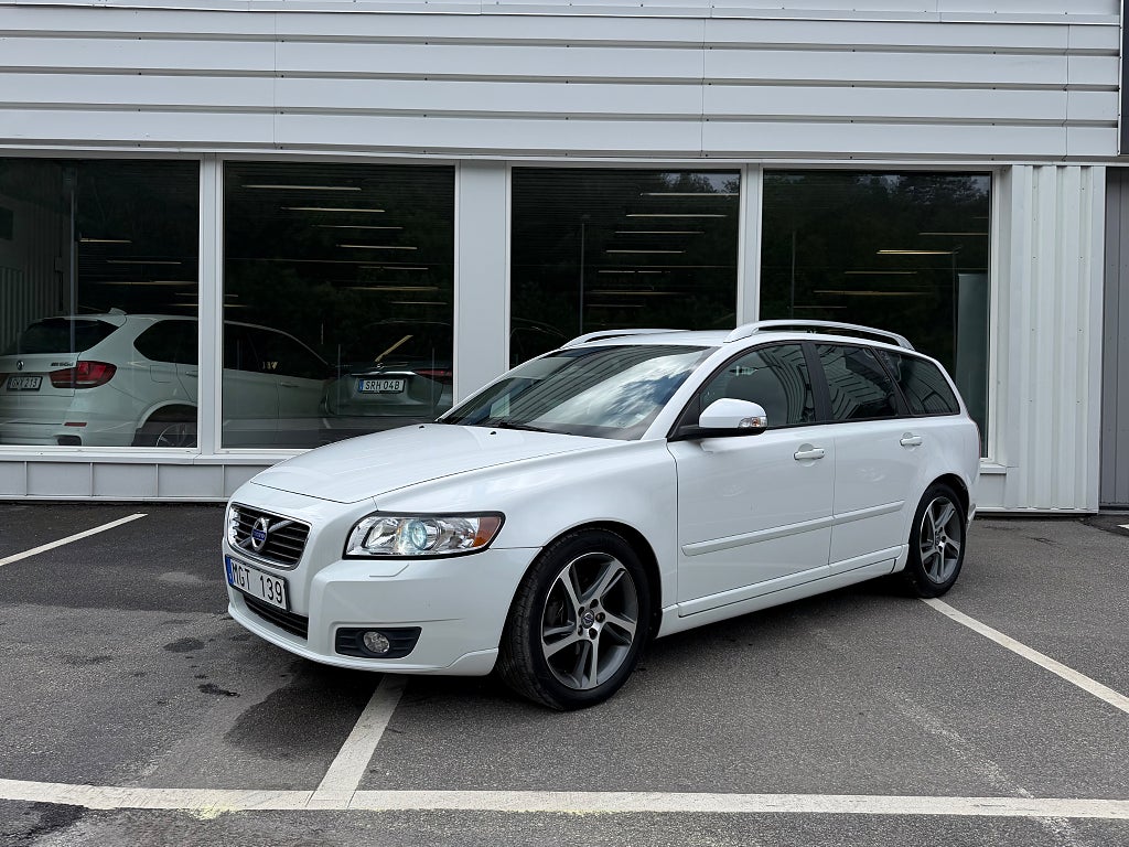 Volvo V50 D2 116hk Momentum|Drag|Värmare|SoV Hjul|Kamrem bytt