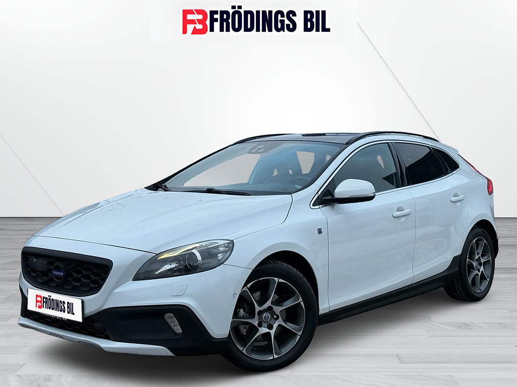 Volvo V40 Cross Country D2 Ocean Race/Värmare/Drag/Pano/Kamera/Navi/Blis/H&K