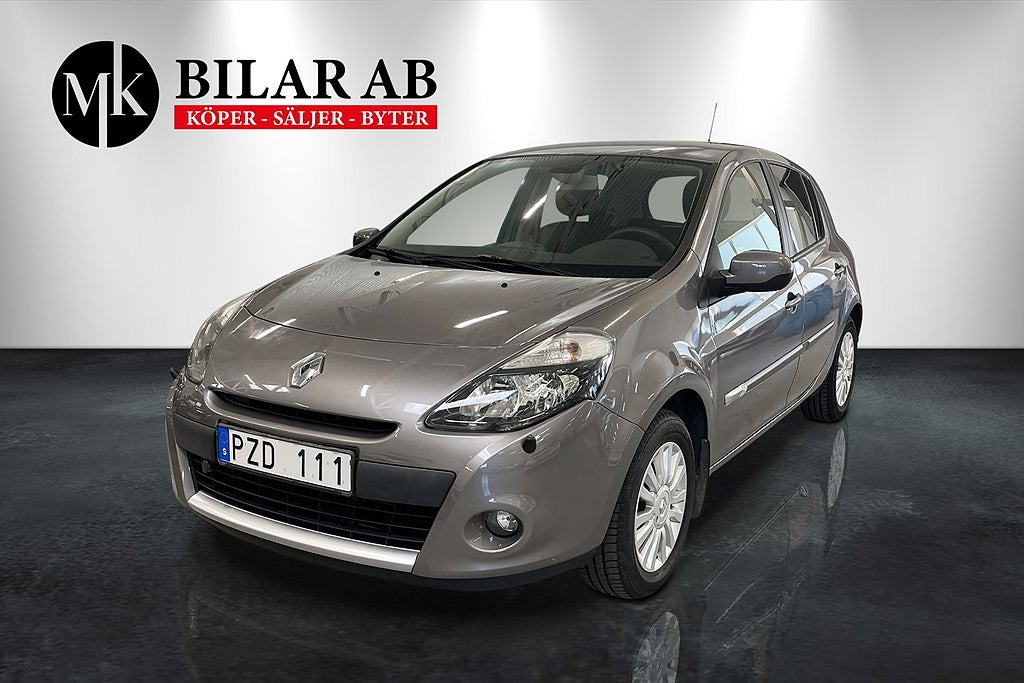 Renault Clio 1.6 5-dörr Automat / Låga mil / RäntaKampanj 3.45%