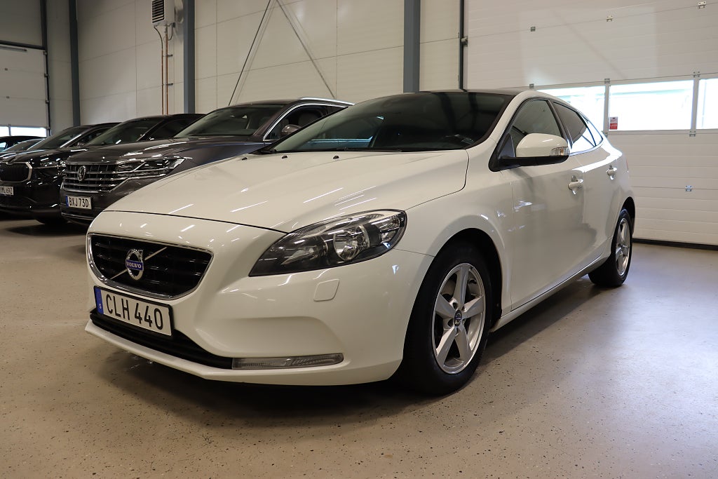 Volvo V40 T3 Drag Panorama P-Värmare Kamrembytt 150hk