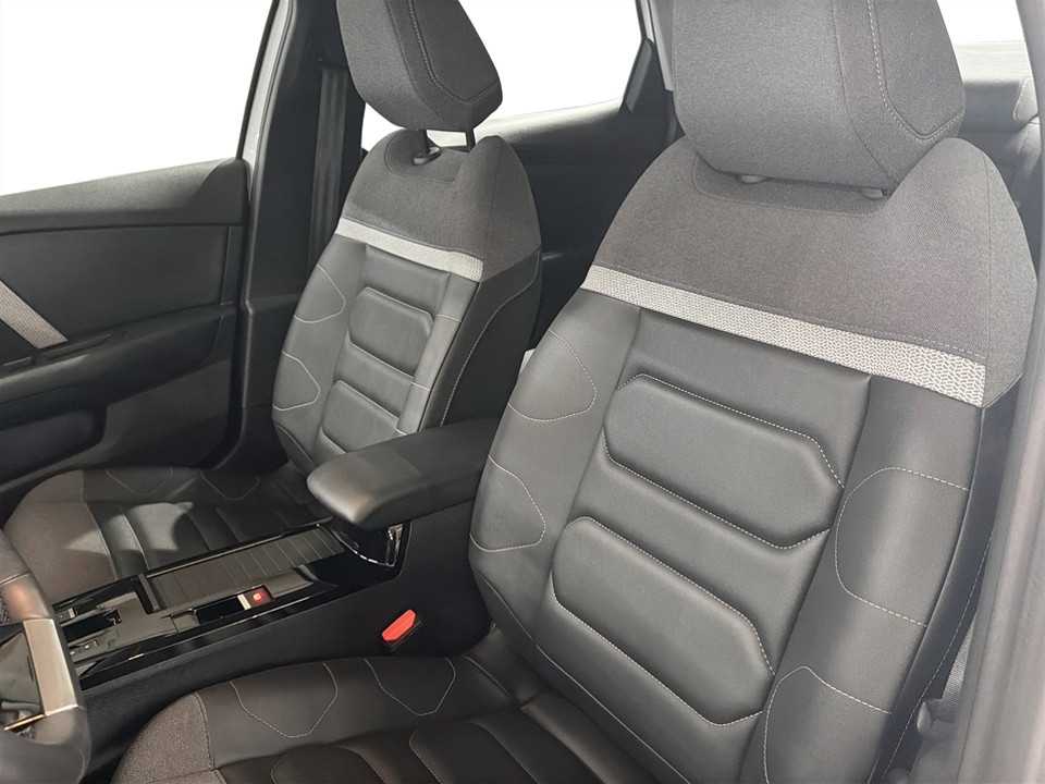 Citroen C4 X Shine 1.2 PT 130hk Aut 2024, bild 5/48