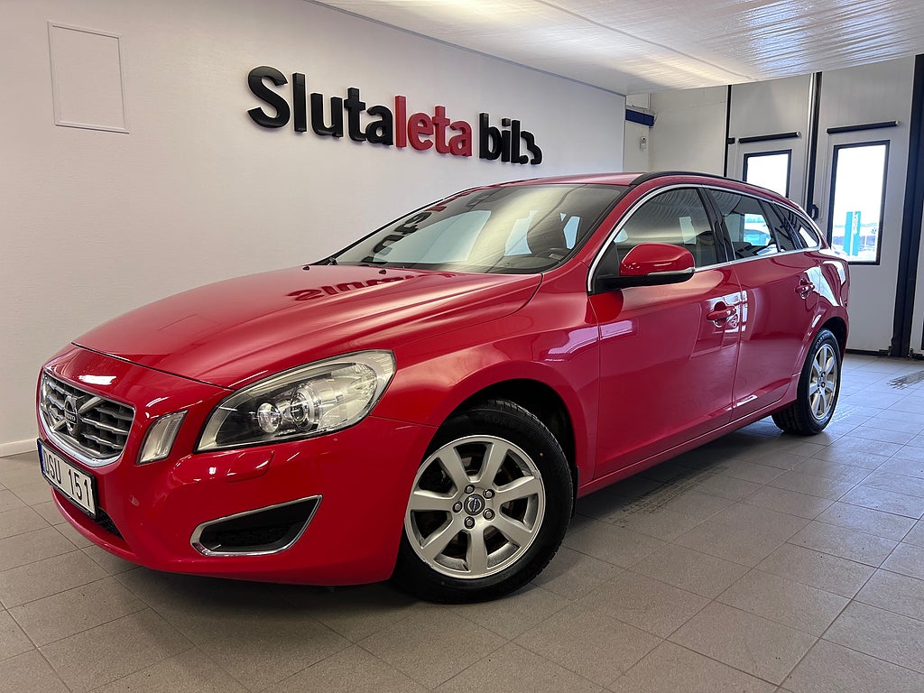 Volvo V60 T3 Momentum 150hk Nya Sommardäck!