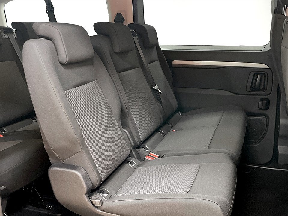 Bild på Peugeot Traveller Active+ BlueHDi 180hk Aut L3 - DEMO