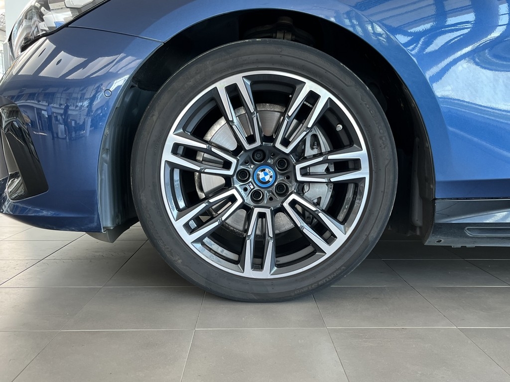 BMW i5 2024, kuva 4/39