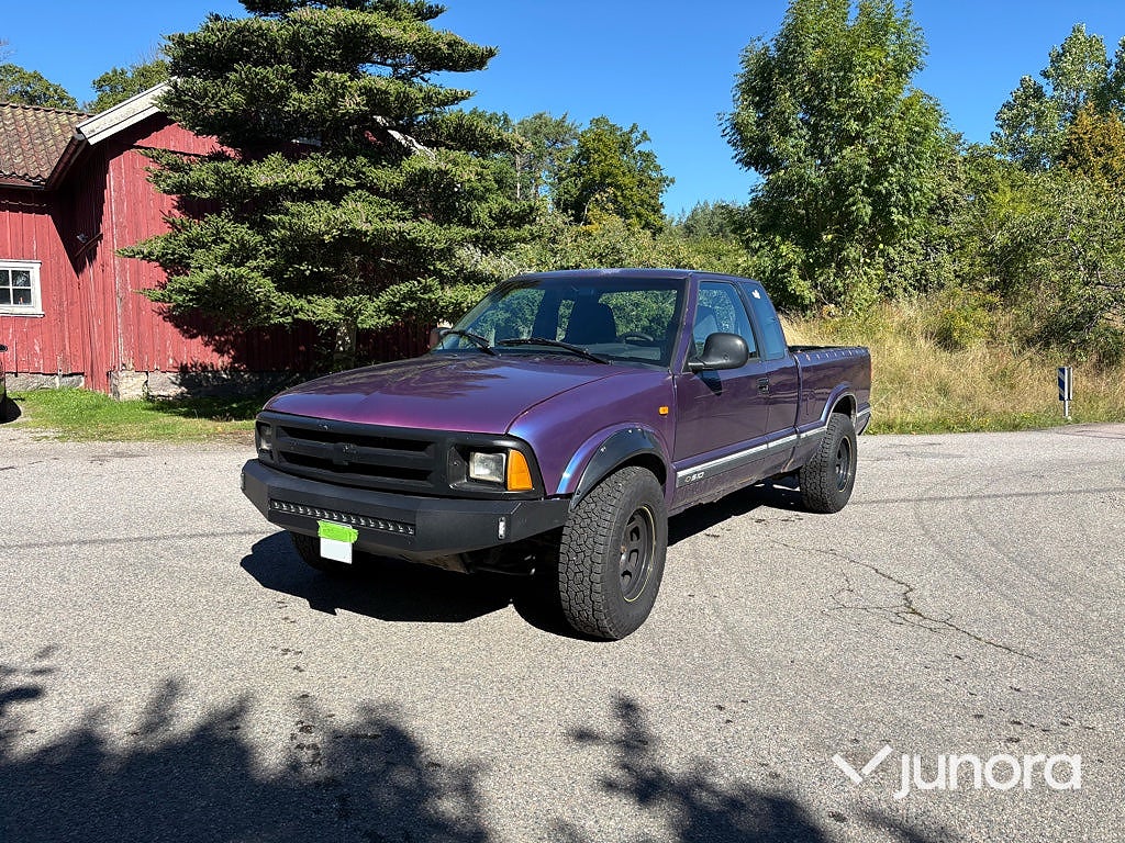 Chevrolet S-10 Extended Cab 4.3 V6 TBI 4WD Hydra-Matic