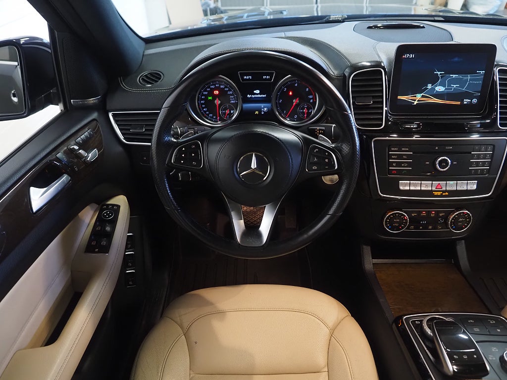 Mercedes-Benz GLS 350 d 258hk 4MATIC AMG |7-sits|Drag|D-värm|Pano| 2016