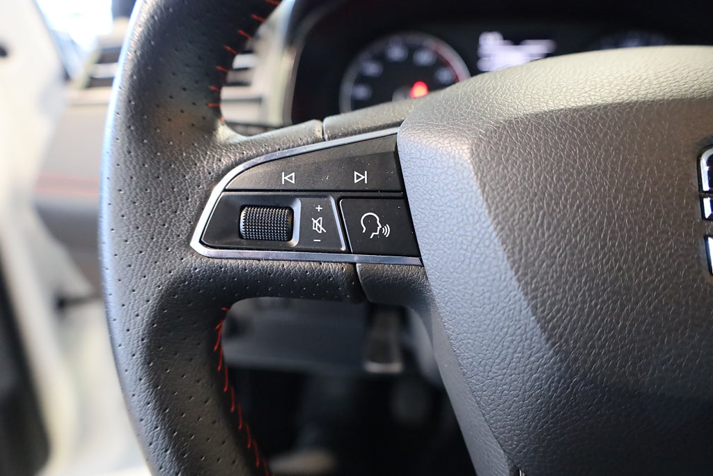 Seat Arona 1.0 TGI FR 90HK M-Värme PDC Blåtand 1787Mil 2020
