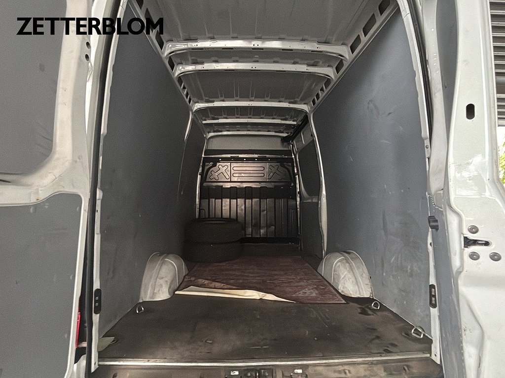 Transportbil - Skåp Iveco Daily 8 av 13