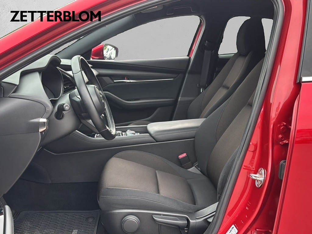 Halvkombi Mazda 3 7 av 15