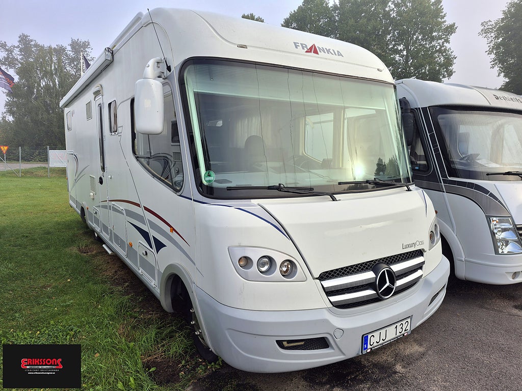 Frankia LUXURYCLASS I 8400 *AC *V6 * Långbädd