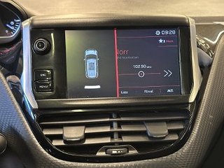 Peugeot 2008 1.2 SoV-däck/MoK-värm/Drag/Pano/1 Ägare/Lågskat
