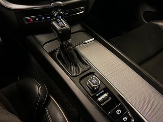 Volvo XC60 D4 AWD R-Design  S&V-däck/Drag/kamera/D-värm/