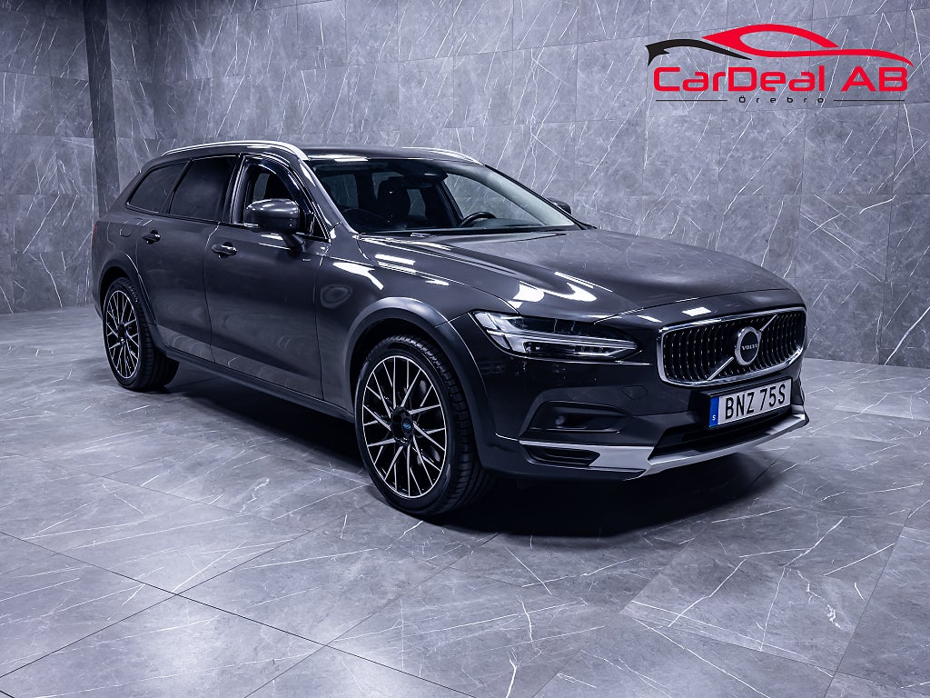 Volvo V90 Cross Country B4 AWD Geartronic Core Värmare Kamera CarPlay Drag MOMS