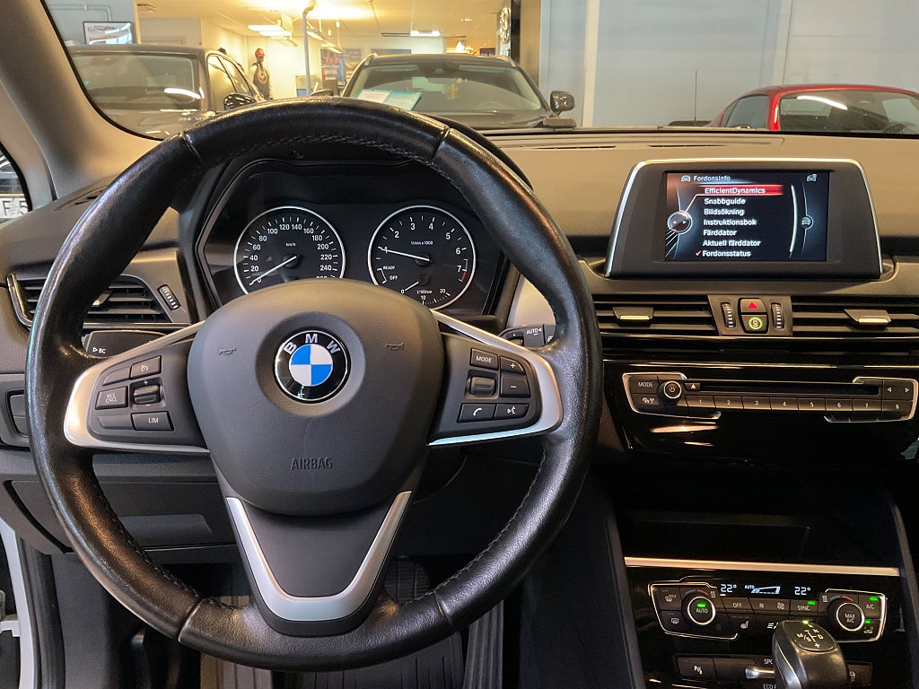 BMW 218i 2017 - miniatyr 9