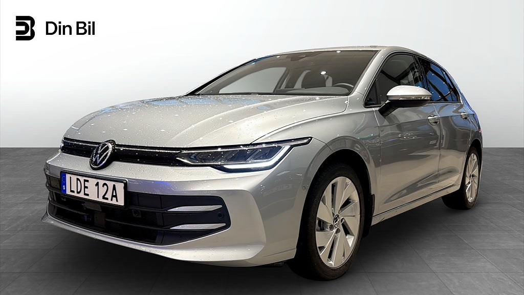 Volkswagen Golf LIFE 1.5 ETSI 150 HK V-hjul/Backkamera/Moms