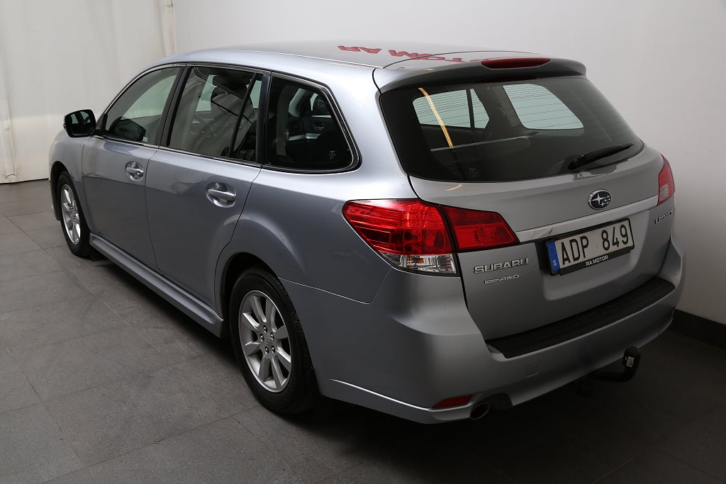 Subaru Legacy 2,5i 173hk Business AWD Kombi Motorv Drag 2013