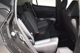 Halvkombi Nissan Leaf 9 av 16